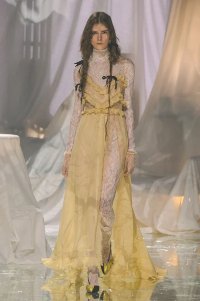Look 26